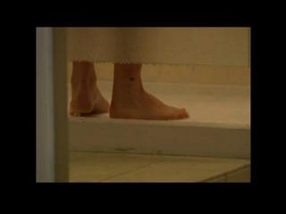 Gigi Edgley feet photo thumbnail