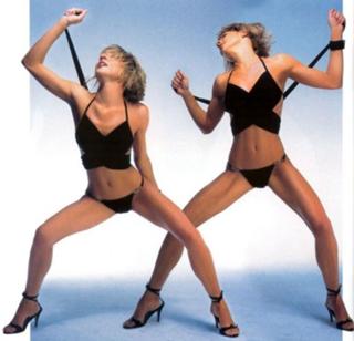 Gigi Edgley feet photo thumbnail