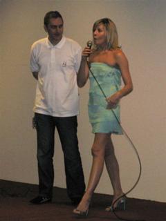 Gigi Edgley feet photo thumbnail