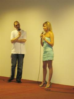 Gigi Edgley feet photo thumbnail