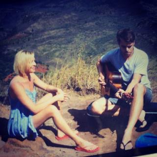 Gigi Edgley feet photo thumbnail