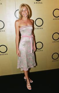 Gigi Edgley feet photo thumbnail