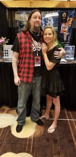 Gigi Edgley feet photo thumbnail