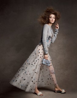 Gigi Hadid feet photo thumbnail