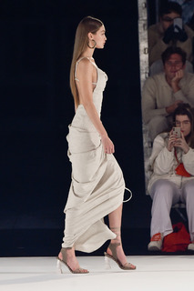 Gigi Hadid feet photo thumbnail