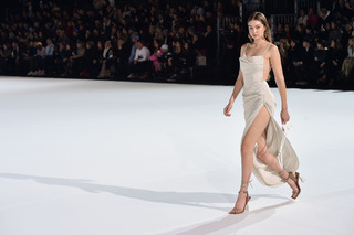 Gigi Hadid feet photo thumbnail