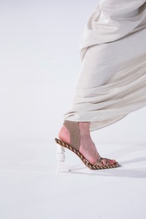 Gigi Hadid feet photo thumbnail