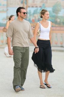 Gigi Hadid feet photo 13