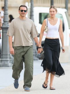 Gigi Hadid feet photo 8