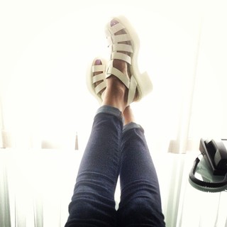 Gigi Paris feet photo 14