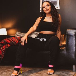 Gila Shlomi feet photo 4