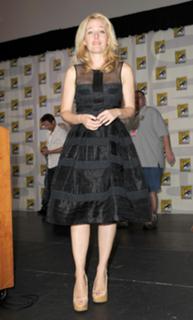 Gillian Anderson feet photo thumbnail