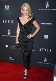 Gillian Anderson feet photo thumbnail