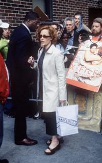 Gillian Anderson feet photo thumbnail