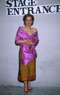 Gillian Anderson feet photo thumbnail