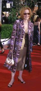Gillian Anderson feet photo thumbnail