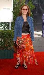 Gillian Anderson feet photo thumbnail
