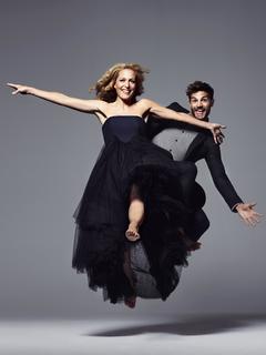 Gillian Anderson feet photo thumbnail