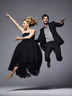Gillian Anderson feet photo thumbnail