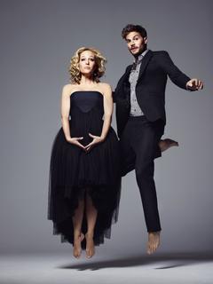 Gillian Anderson feet photo thumbnail