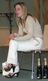 Gillian Anderson feet photo thumbnail