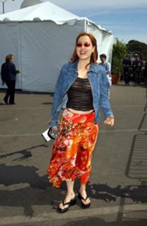 Gillian Anderson feet photo thumbnail