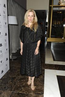 Gillian Anderson feet photo thumbnail