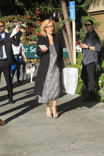 Gillian Anderson feet photo thumbnail