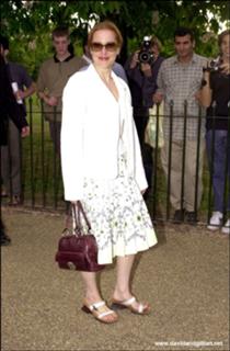 Gillian Anderson feet photo thumbnail