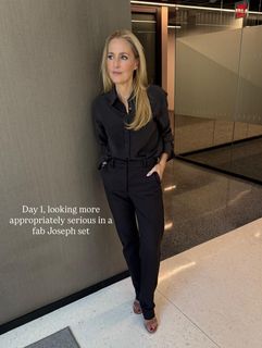 Gillian Anderson feet photo thumbnail