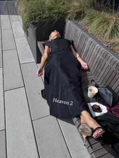 Gillian Anderson feet photo thumbnail