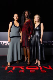 Gillian Anderson feet photo thumbnail