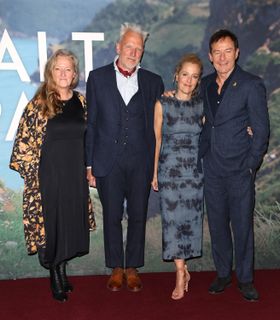 Gillian Anderson feet photo thumbnail