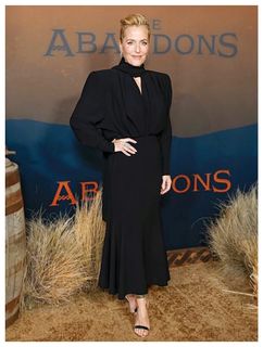 Gillian Anderson feet photo 9