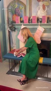 Gillian Anderson feet photo 5