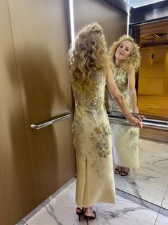Gillian Anderson feet photo 8