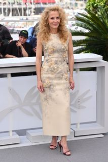 Gillian Anderson feet photo 1