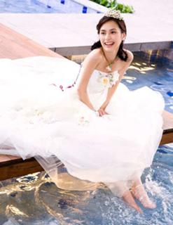 Gillian Chung feet photo 6