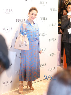 Gillian Chung feet photo 20