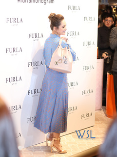 Gillian Chung feet photo 19