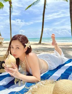 Gillian Chung feet photo 9
