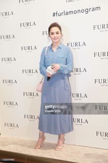 Gillian Chung feet photo 16