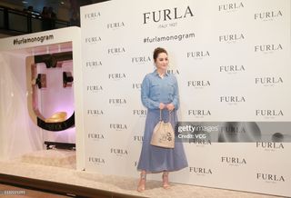 Gillian Chung feet photo 15