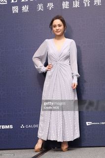 Gillian Chung feet photo 8