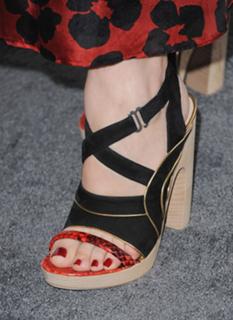 Gillian Jacobs feet photo thumbnail