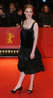 Gillian Jacobs feet photo thumbnail