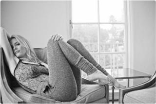 Gillian Jacobs feet photo thumbnail