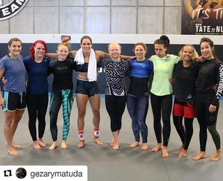 Gillian Robertson feet photo 5