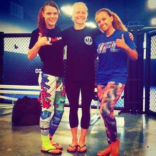 Gillian Robertson feet photo 15