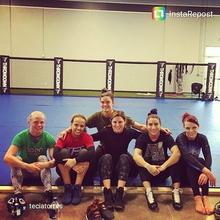 Gillian Robertson feet photo 10